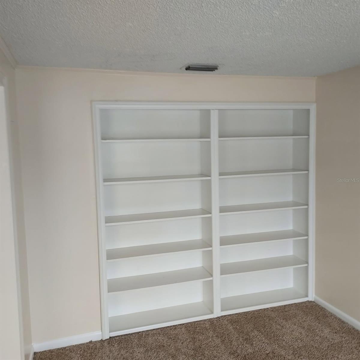5205 DUBLIN PLACE, Tampa, FL 33624
