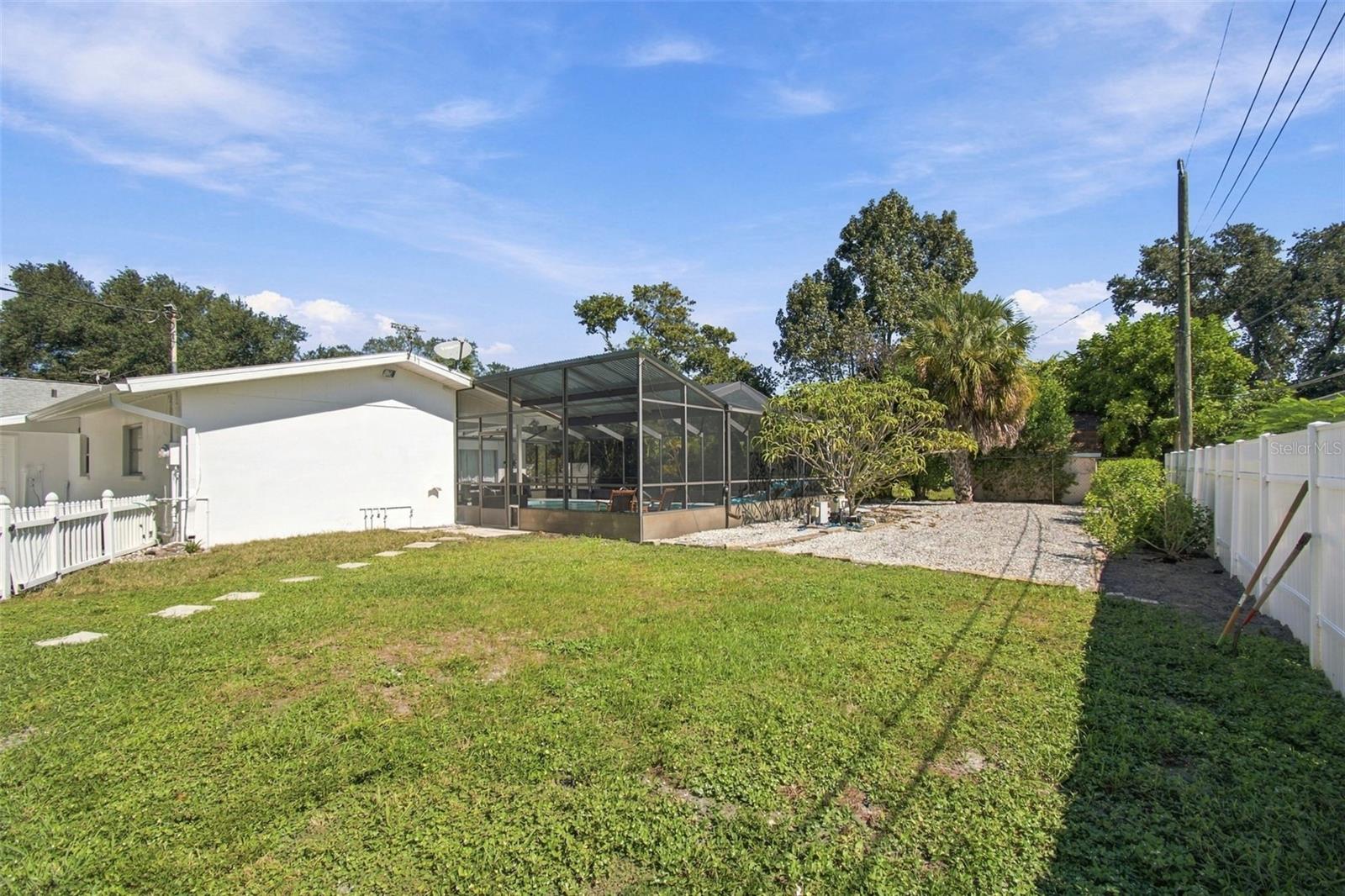 1889 BUGLE LANE, Clearwater, FL 33764