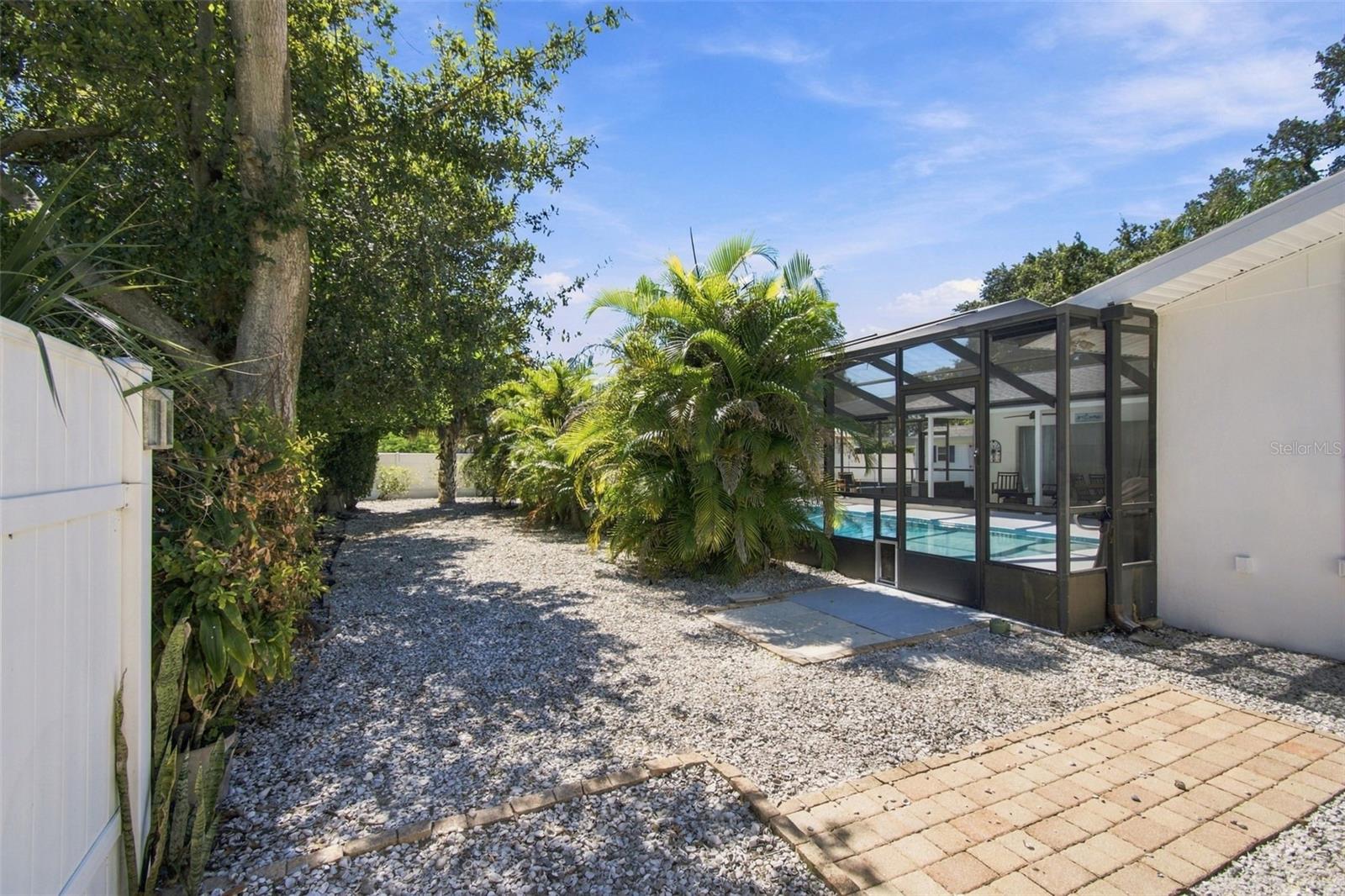 1889 BUGLE LANE, Clearwater, FL 33764