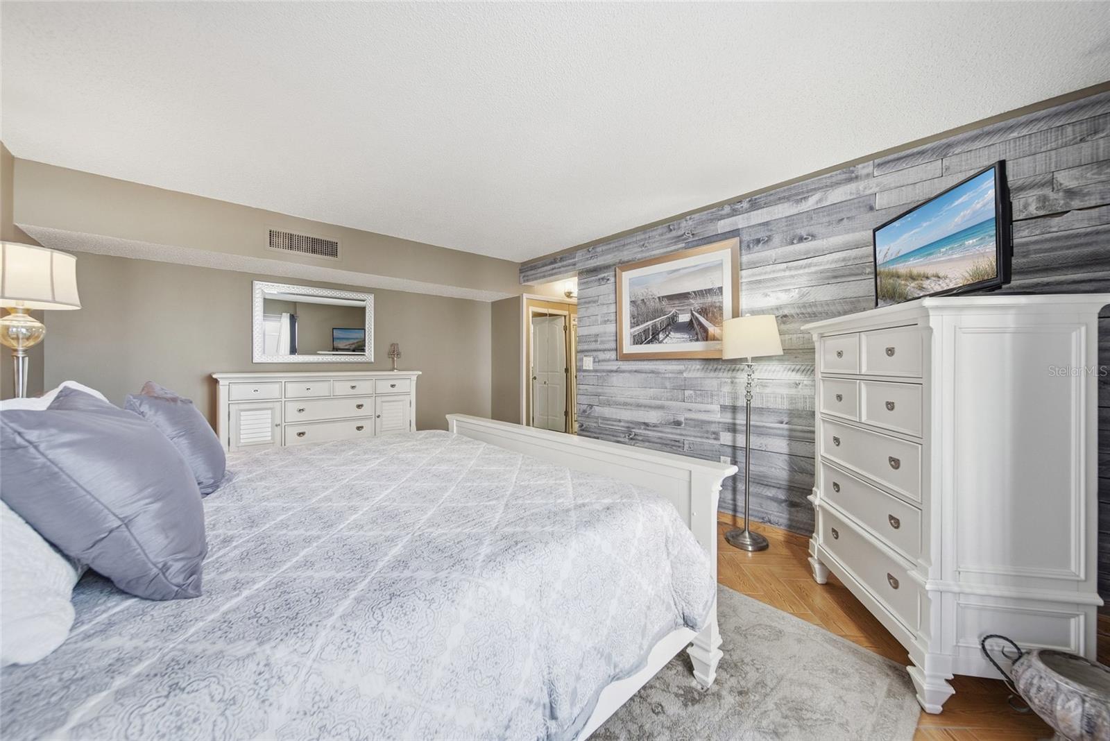 830 S GULFVIEW BOULEVARD, #604, Clearwater Beach, FL 33767