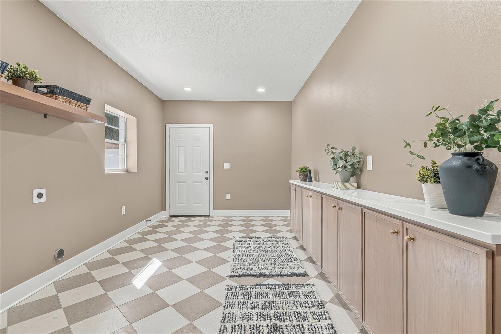 3112 S JULIA CIRCLE, Tampa, FL 33629