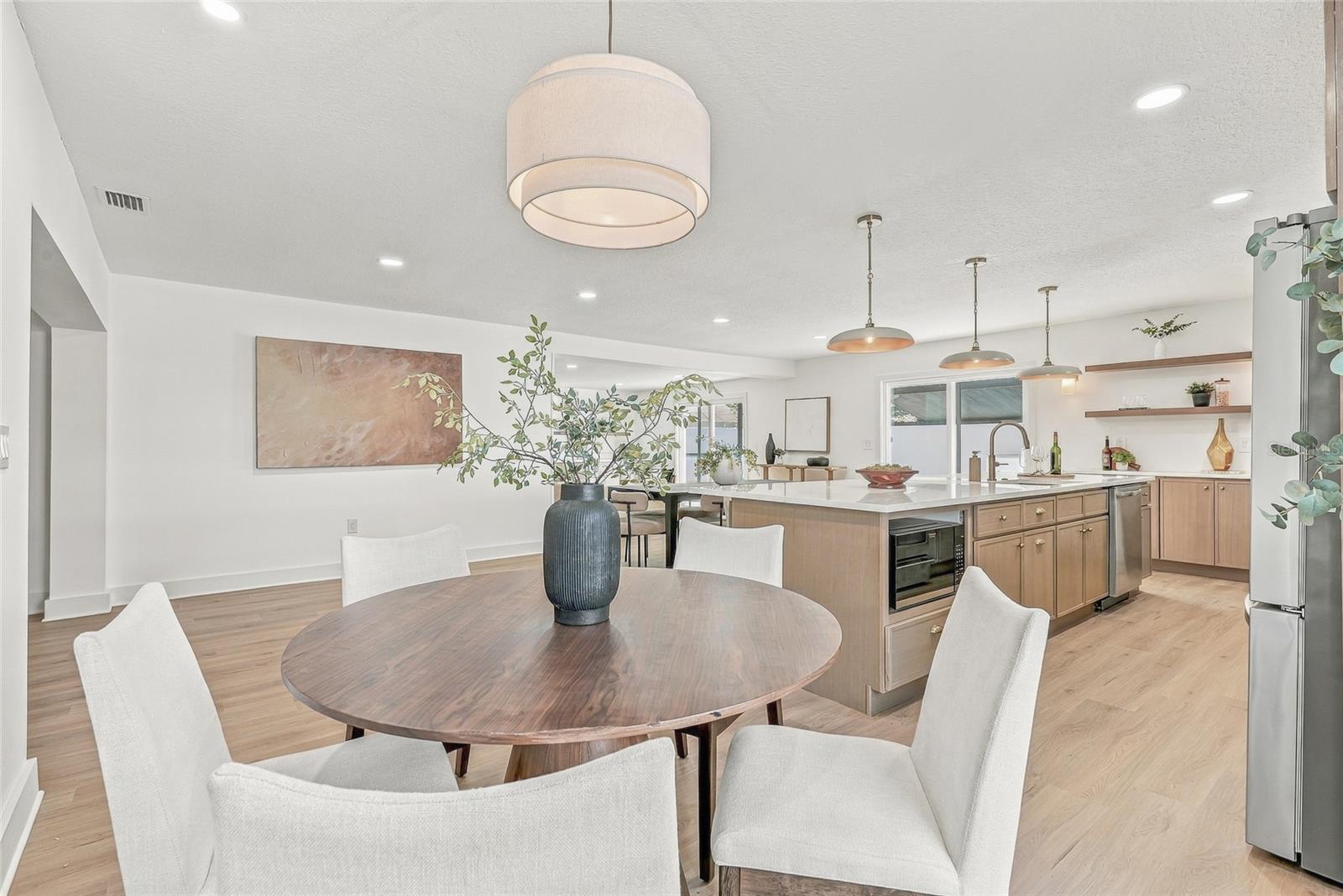 3112 S JULIA CIRCLE, Tampa, FL 33629