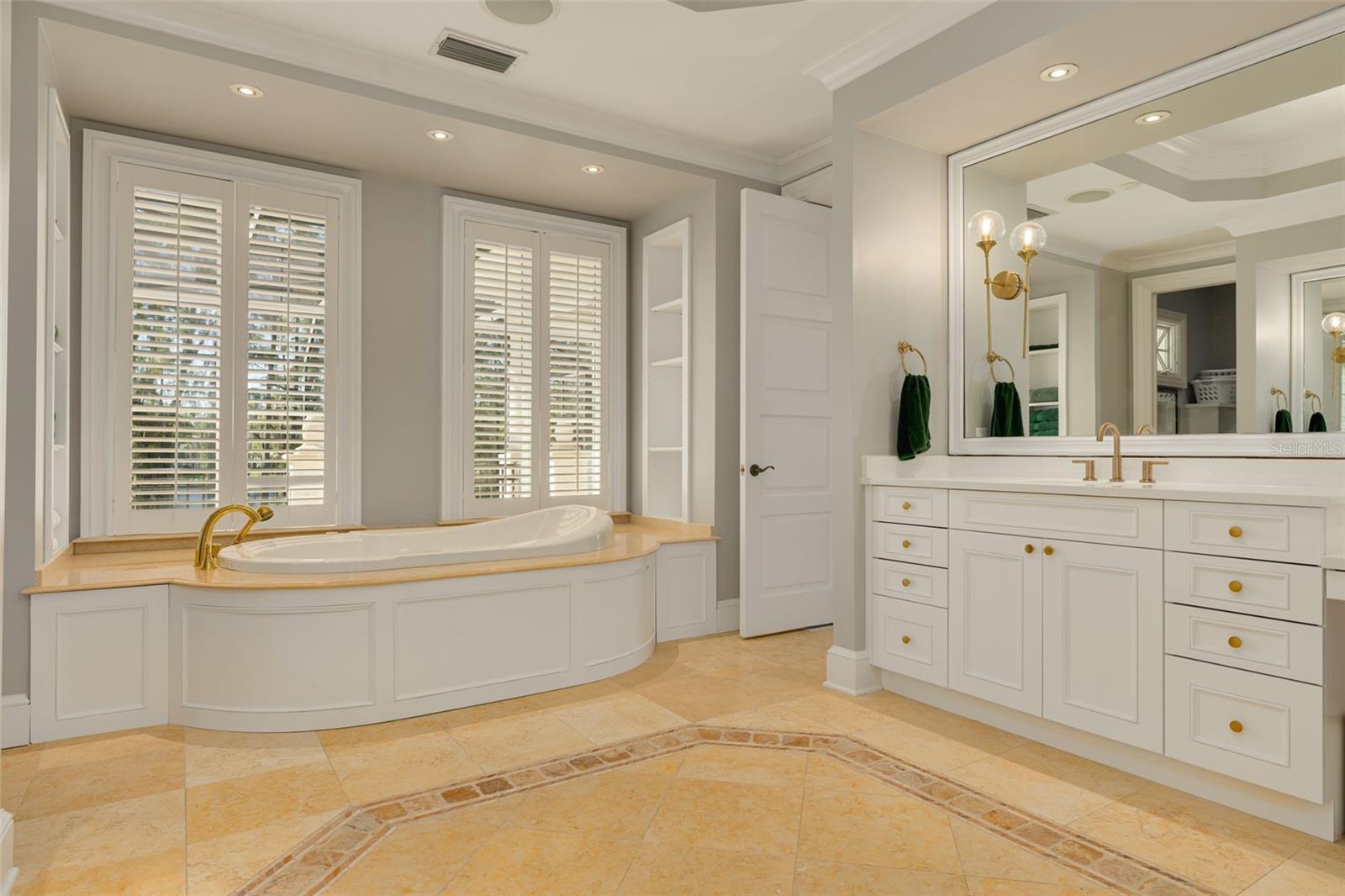 16203 SENTRY WOODS COURT, Odessa, FL 33556