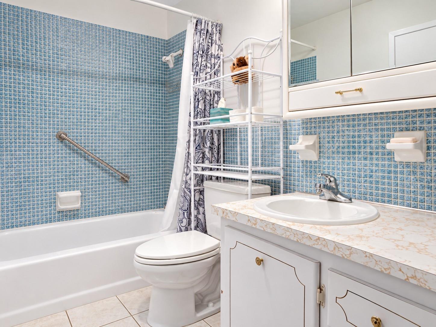 5900 21ST STREET N, #6, St Petersburg, FL 33714