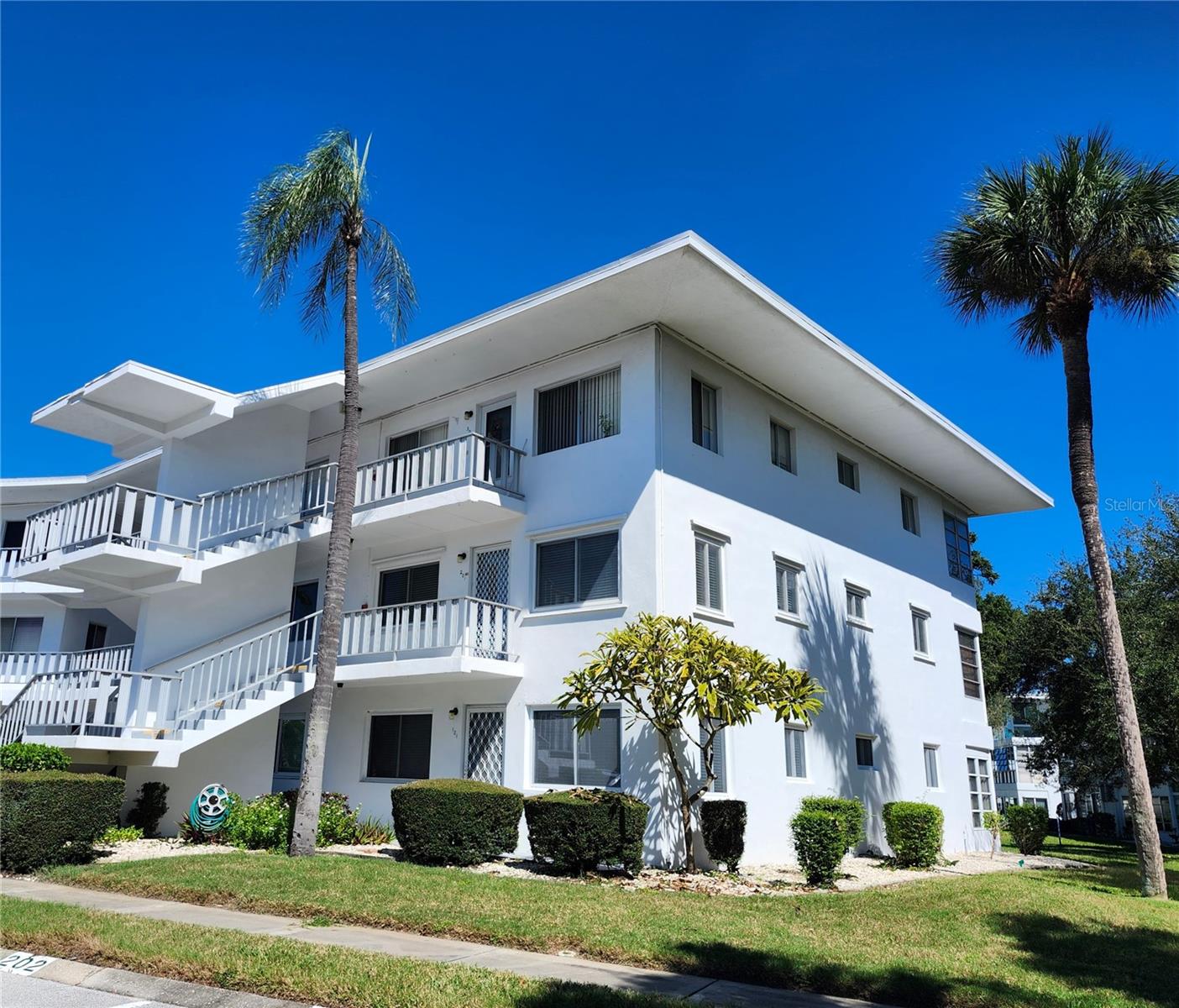 11201 80TH AVENUE, #201, Seminole, FL 33772
