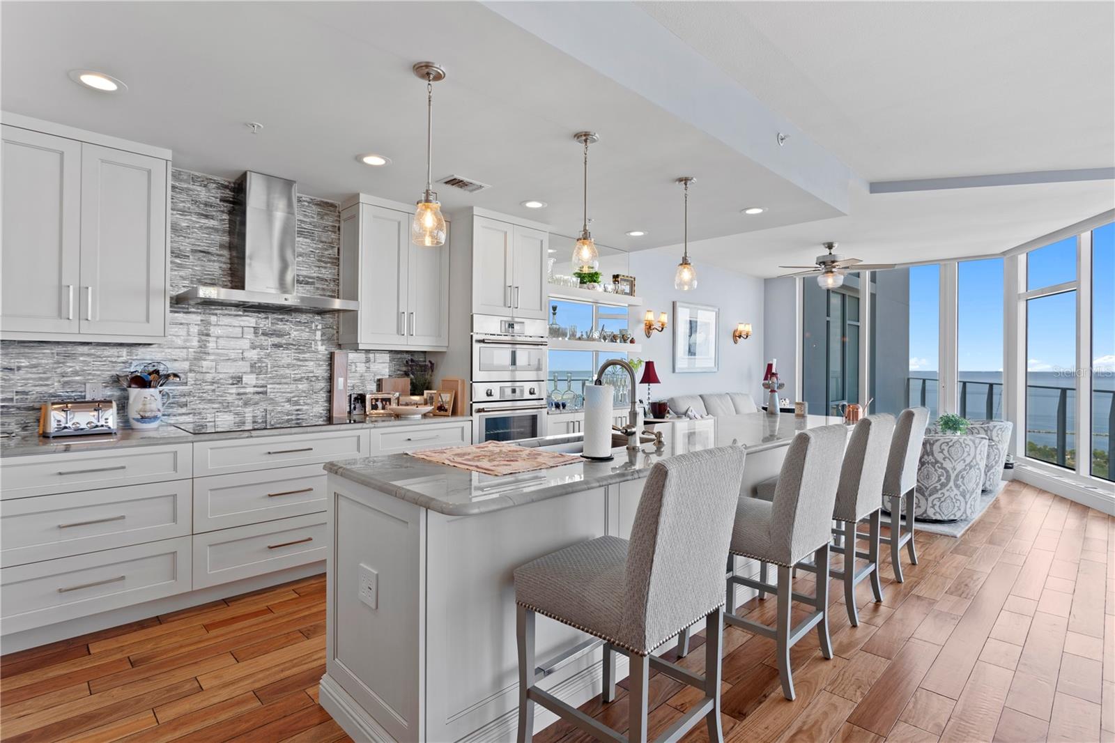 175 1ST STREET S, #2307, St Petersburg, FL 33701