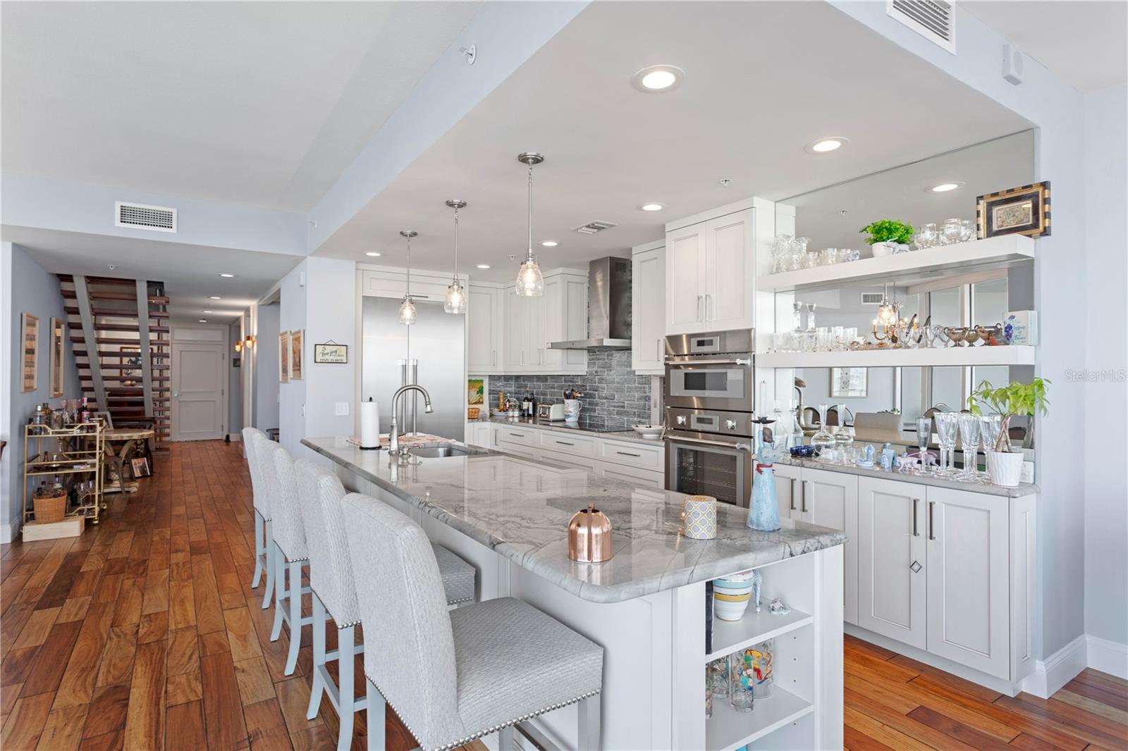 175 1ST STREET S, #2307, St Petersburg, FL 33701