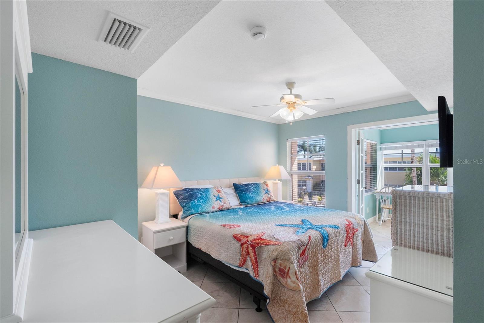 19417 GULF BOULEVARD, #B204, Indian Shores, FL 33785