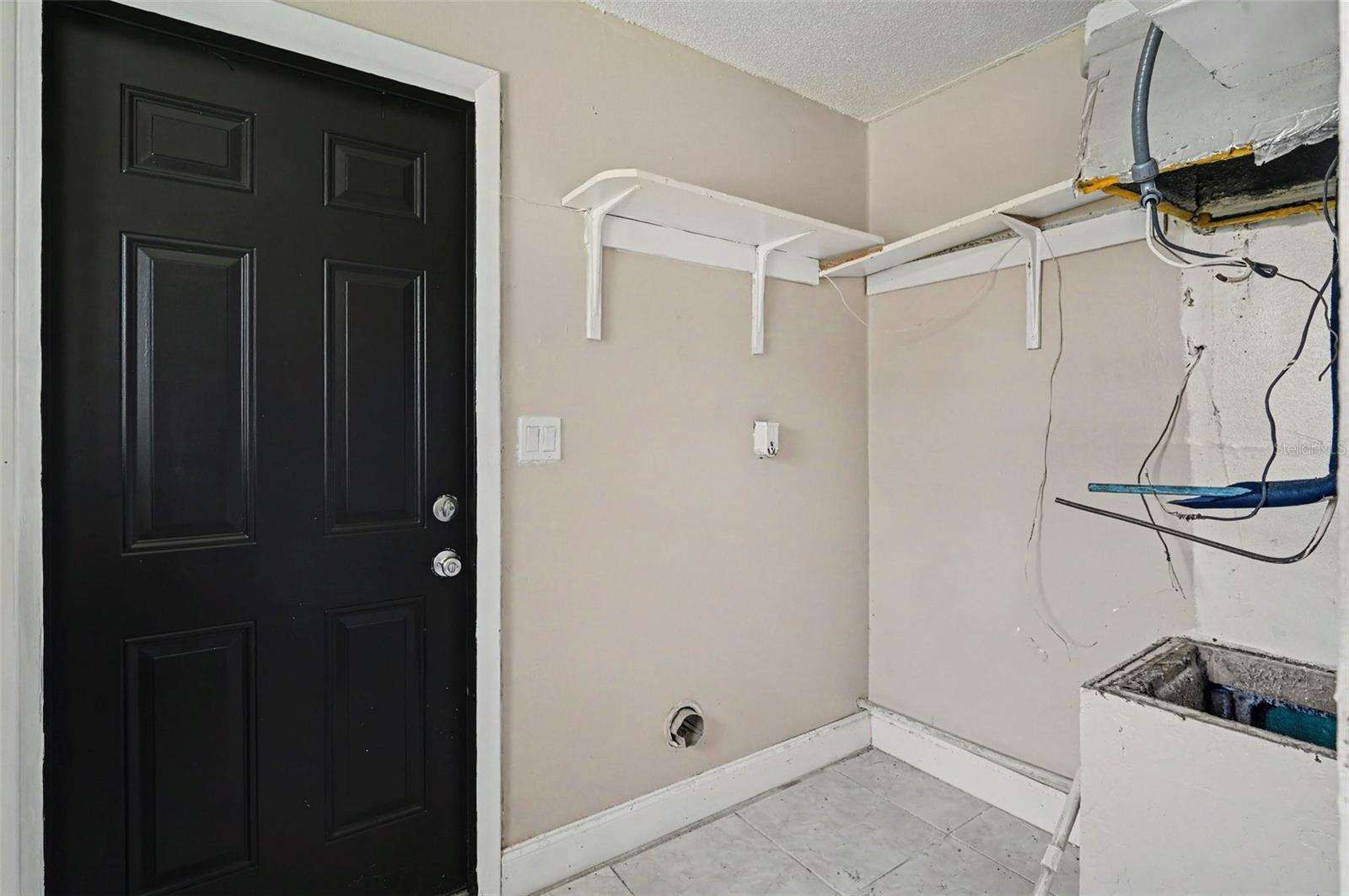 425 WALNUT STREET, Daytona Beach, FL 32114