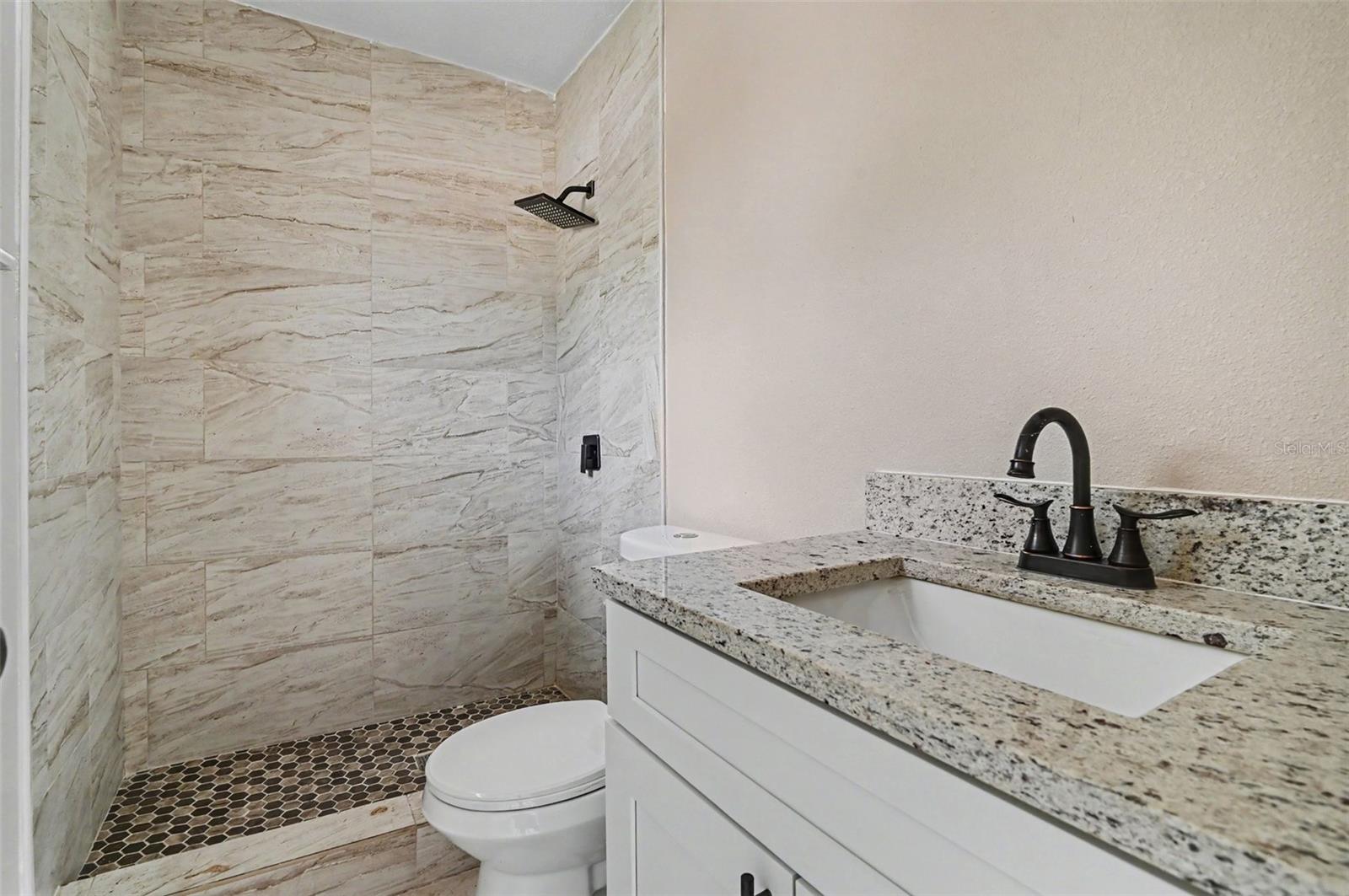 425 WALNUT STREET, Daytona Beach, FL 32114
