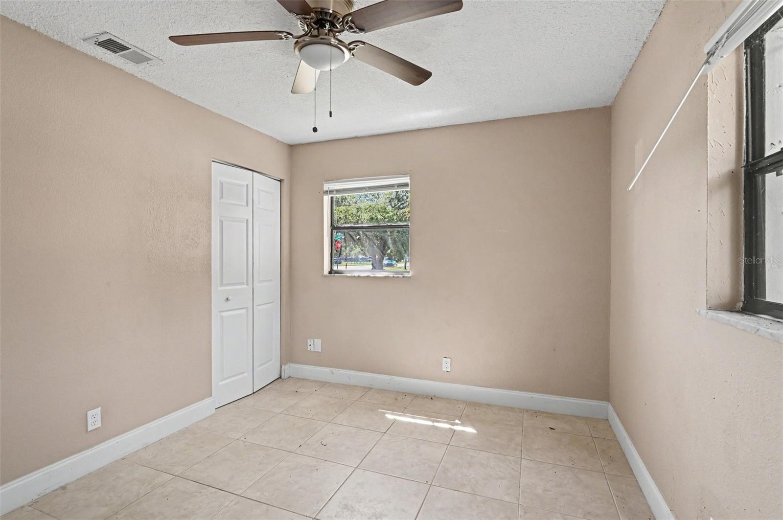 425 WALNUT STREET, Daytona Beach, FL 32114