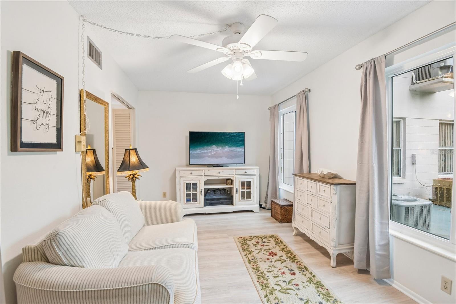 2461 RHODESIAN DRIVE, #15, Clearwater, FL 33763