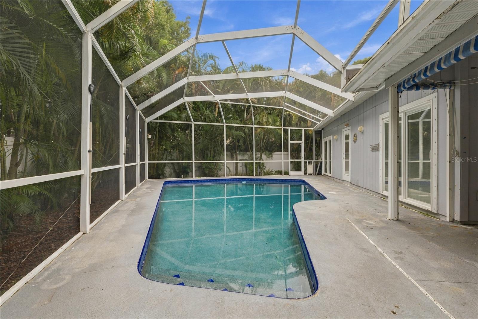 155 LAKE SHORE DRIVE E, Palm Harbor, FL 34684