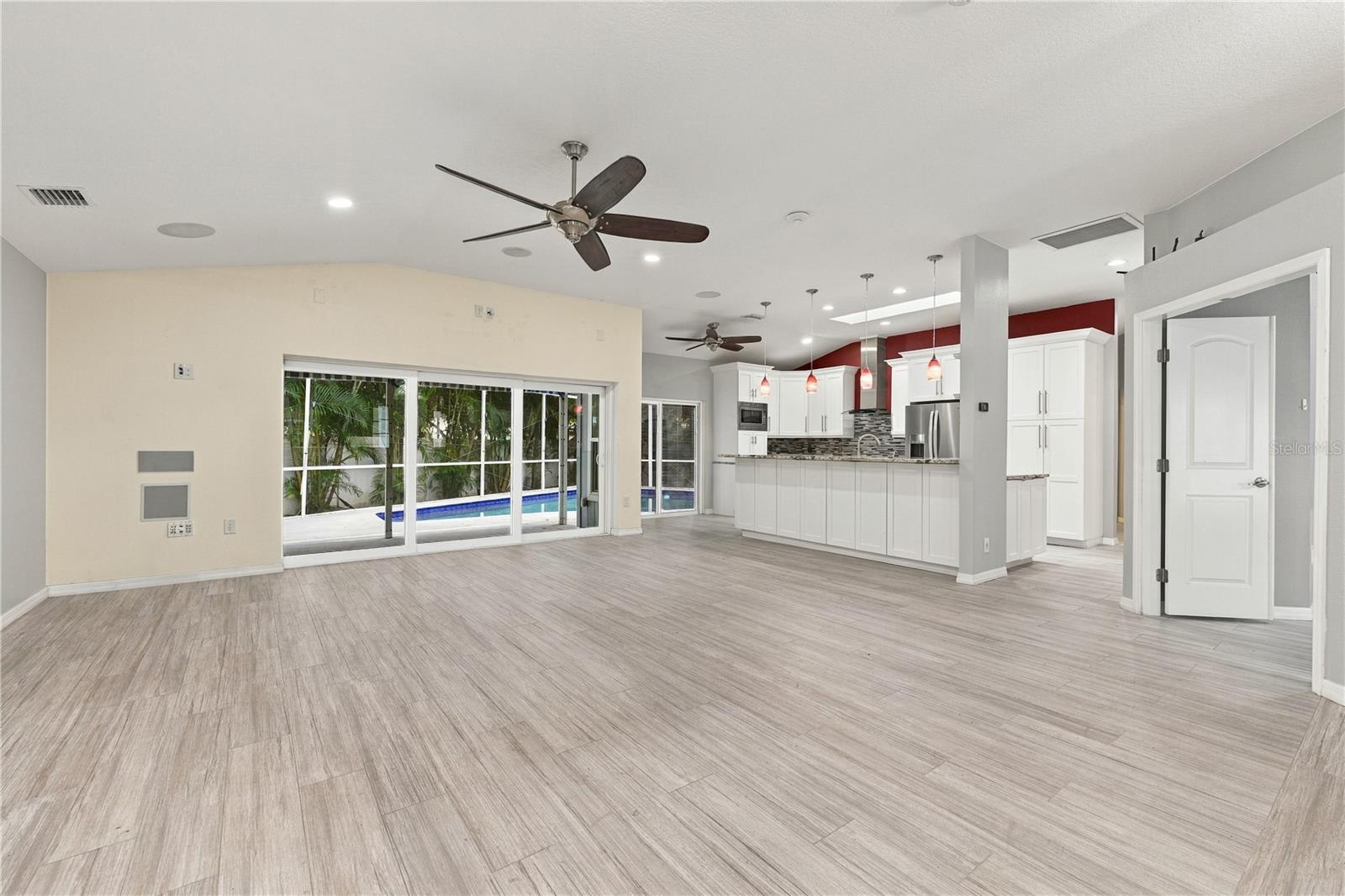 155 LAKE SHORE DRIVE E, Palm Harbor, FL 34684