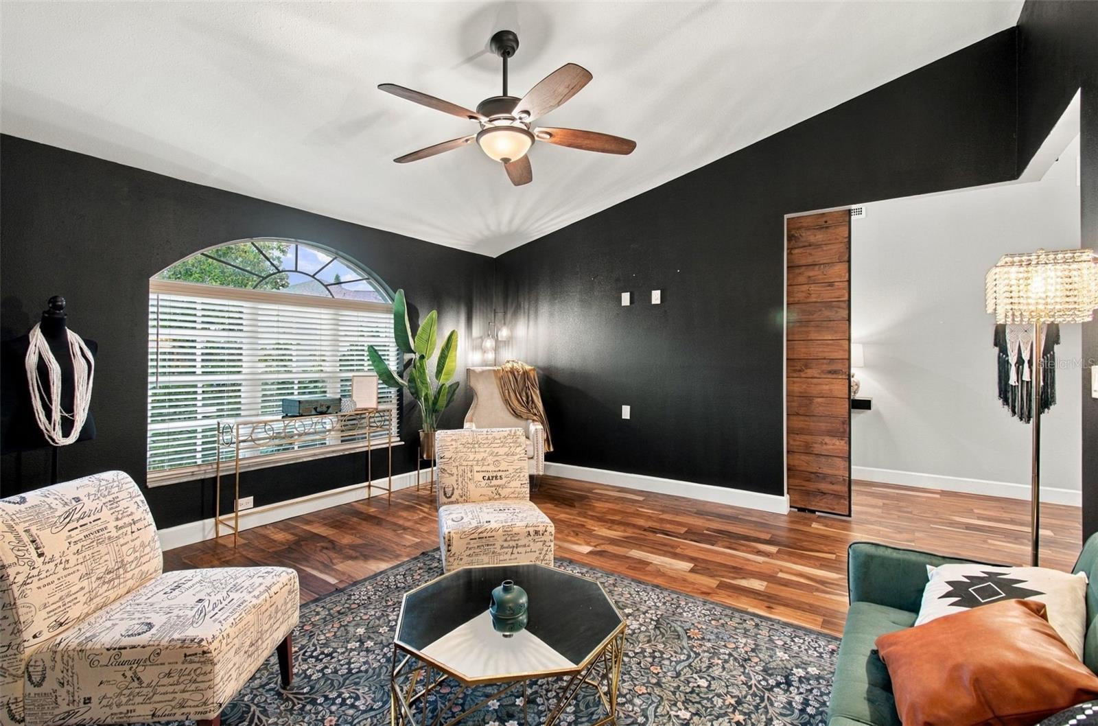 Bonus room/Den/Office space.