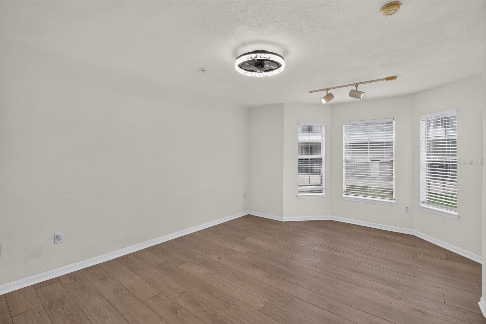 8513 ISLAND BREEZE LANE, #207, Temple Terrace, FL 33637