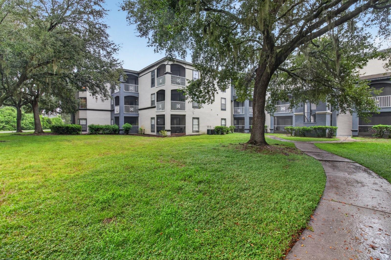 8513 ISLAND BREEZE LANE, #207, Temple Terrace, FL 33637