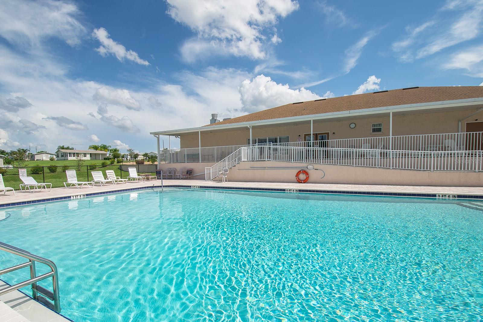 37449 GILL AVENUE, Zephyrhills, FL 33541