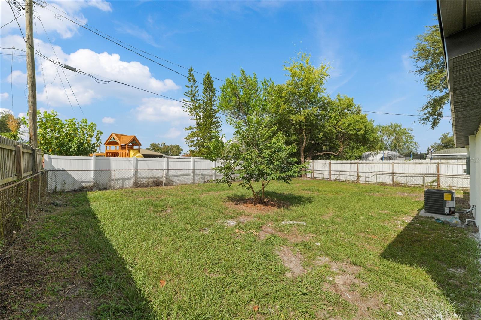 3215 WELBORN WAY, Tampa, FL 33619