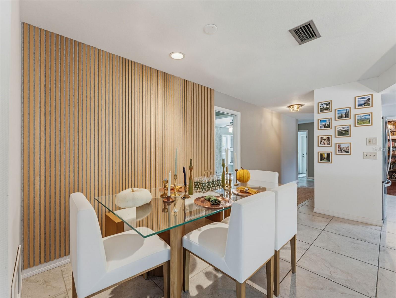 Dining area 2