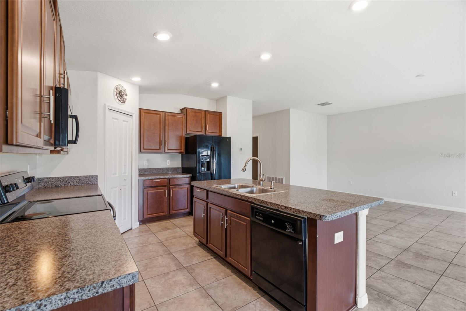 15701 DEMORY POINT PLACE, Sun City Center, FL 33573