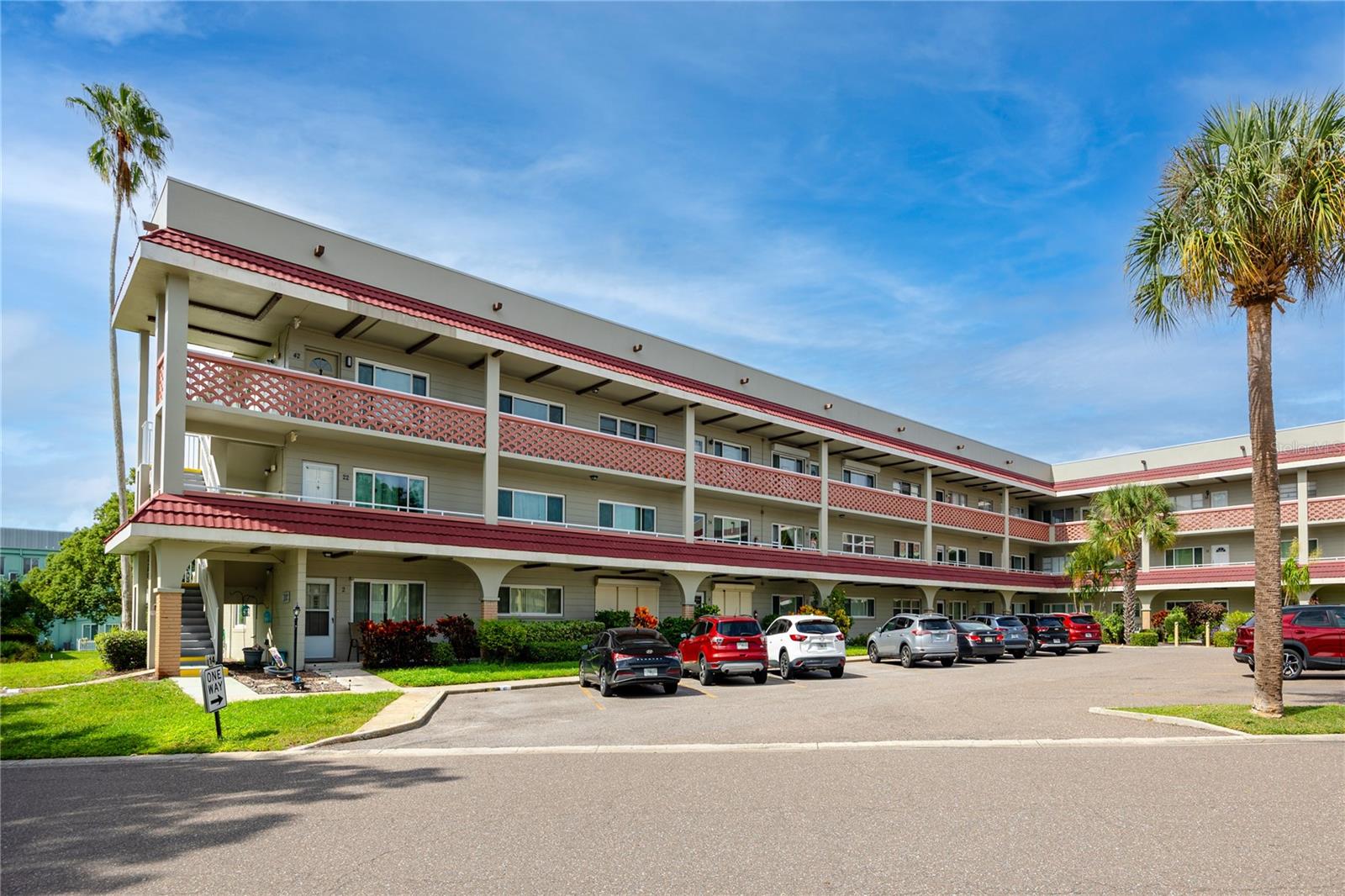 2072 AUSTRALIA WAY W, #42, Clearwater, FL 33763