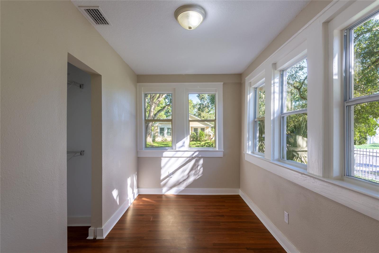 3810 N DARWIN AVENUE, Tampa, FL 33603