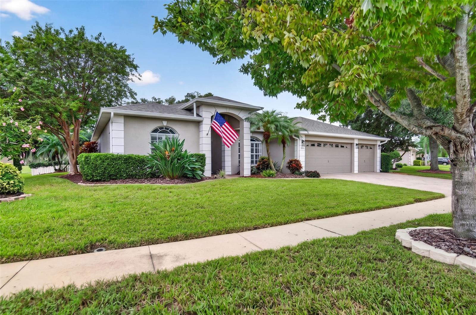 3825 SALIDA DELSOL DRIVE, Sun City Center, FL 33573