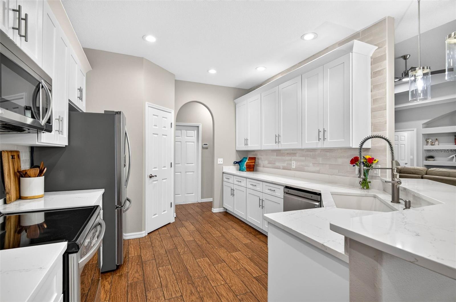 3825 SALIDA DELSOL DRIVE, Sun City Center, FL 33573