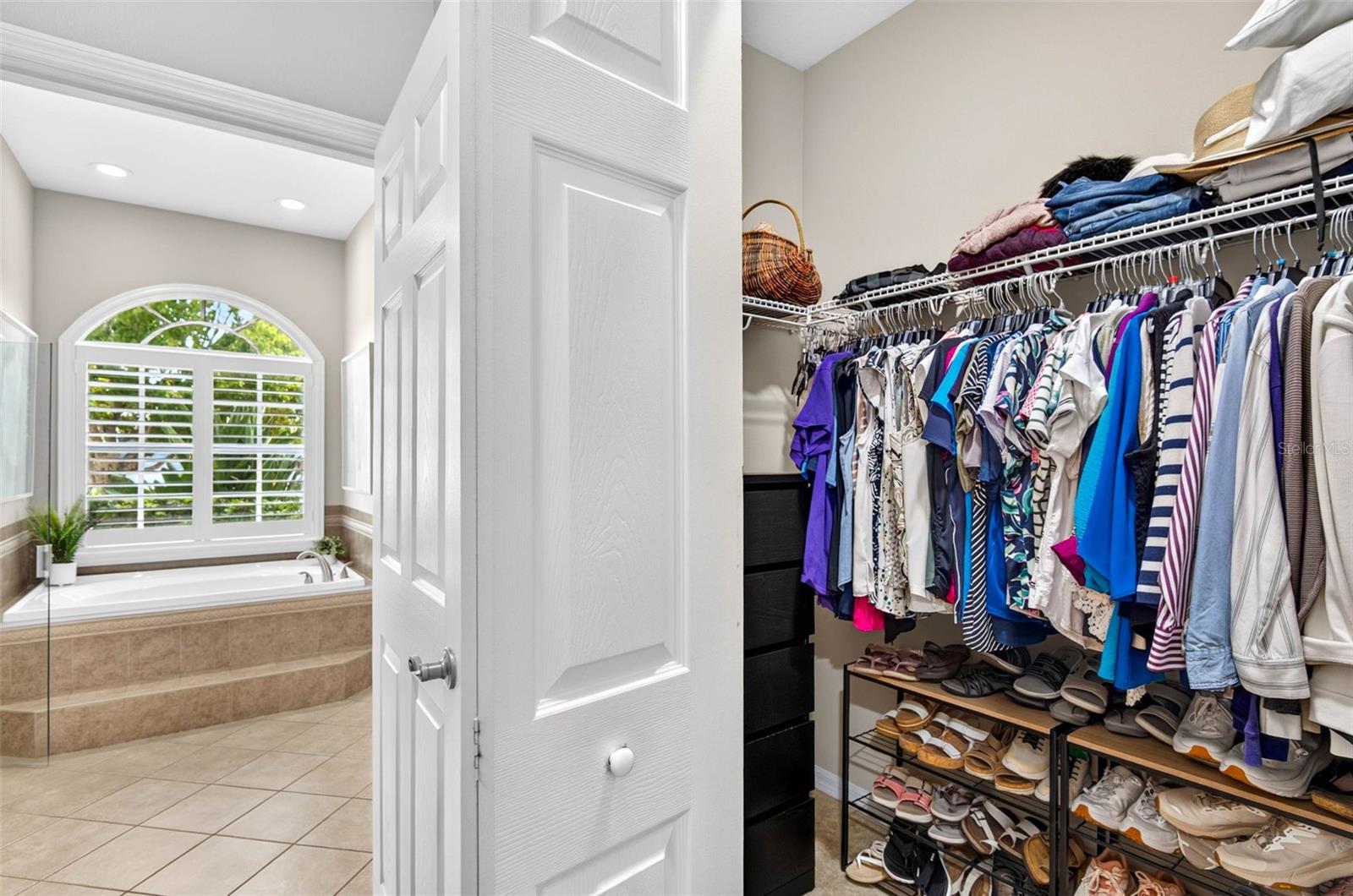 3825 SALIDA DELSOL DRIVE, Sun City Center, FL 33573