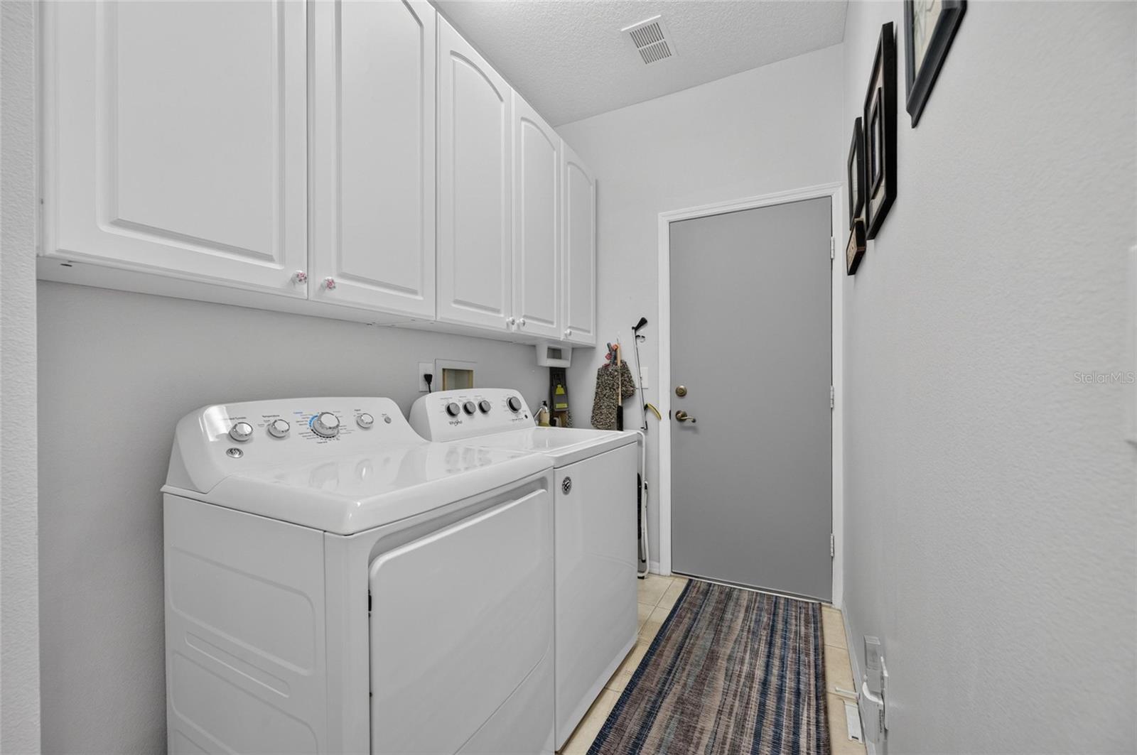 1229 HUNTINGTON GREENS DRIVE, #12, Sun City Center, FL 33573