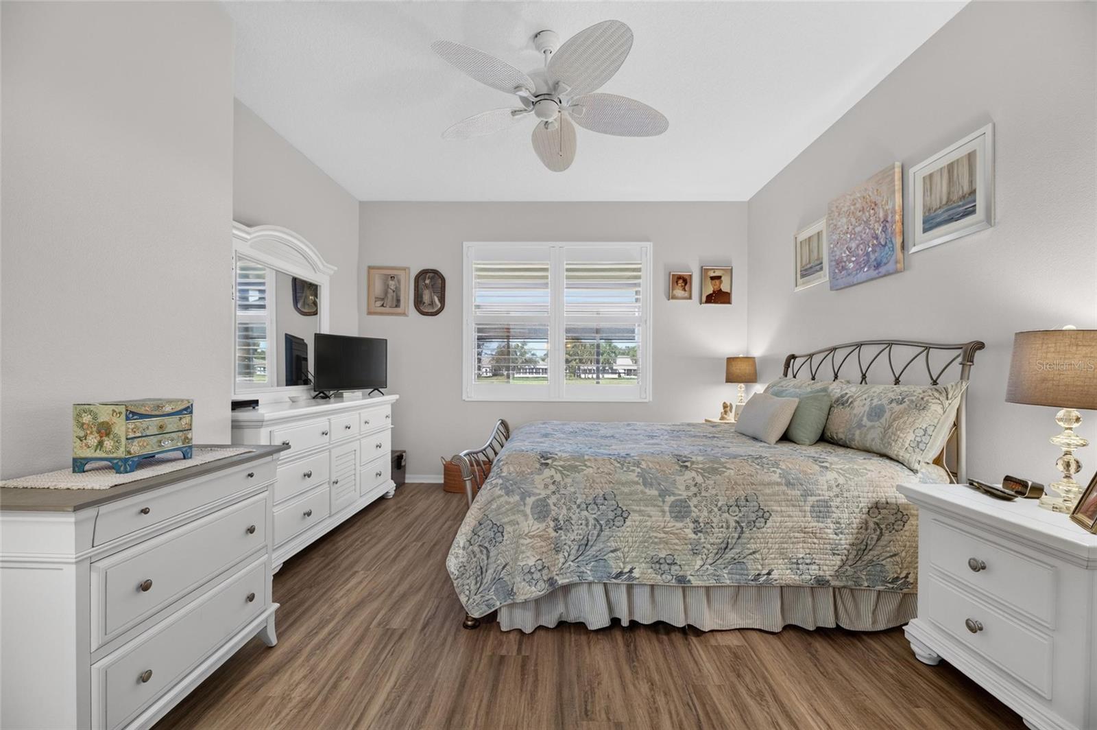 1229 HUNTINGTON GREENS DRIVE, #12, Sun City Center, FL 33573