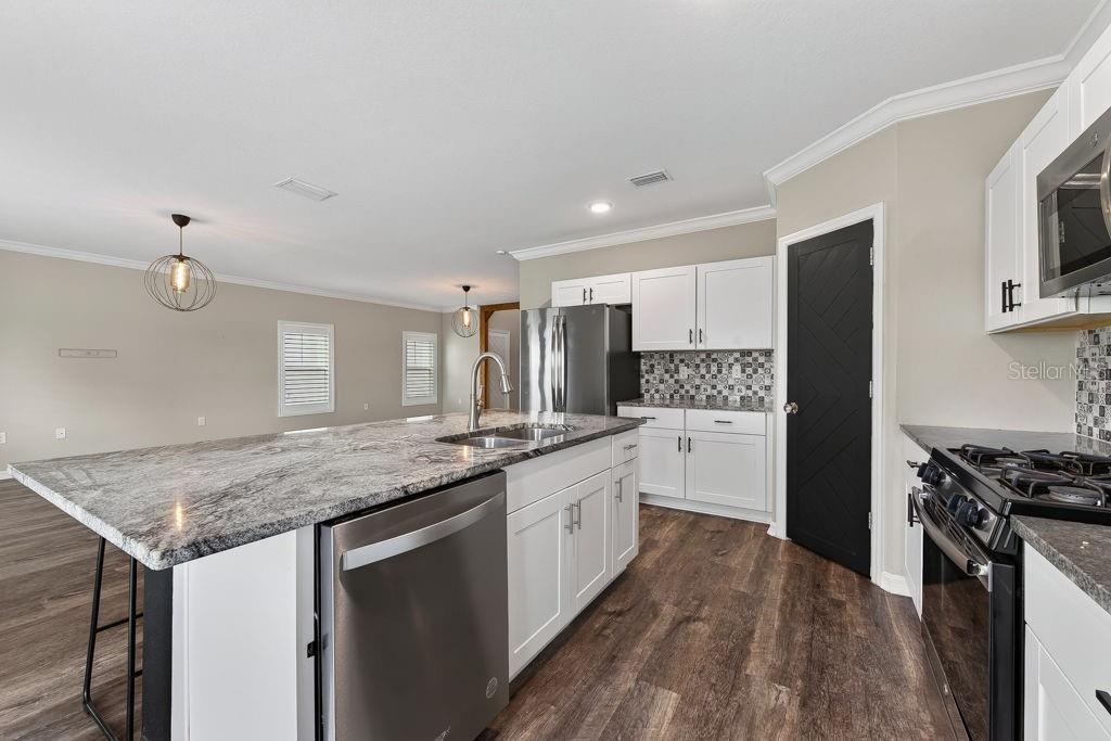 14621 BRUMBY RIDGE AVENUE, Lithia, FL 33547