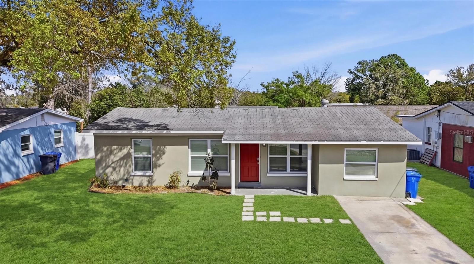 8609 CHINABERRY DRIVE, Tampa, FL 33637 8609 CHINABERRY DRIVE, Tampa, FL 33637