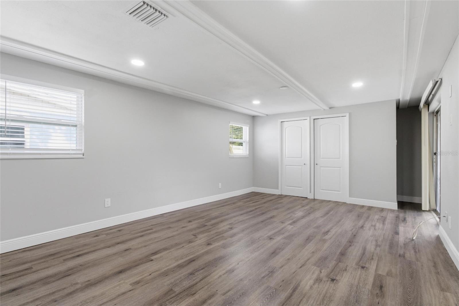 8609 CHINABERRY DRIVE, Tampa, FL 33637