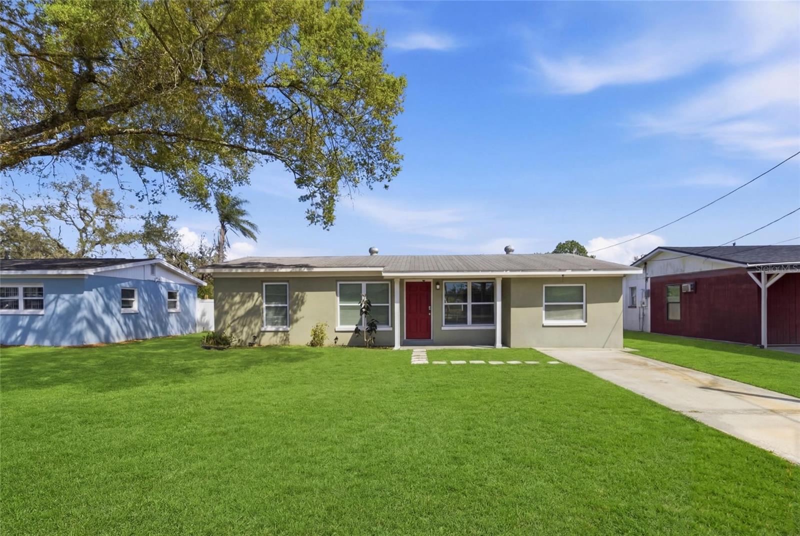 8609 CHINABERRY DRIVE, Tampa, FL 33637