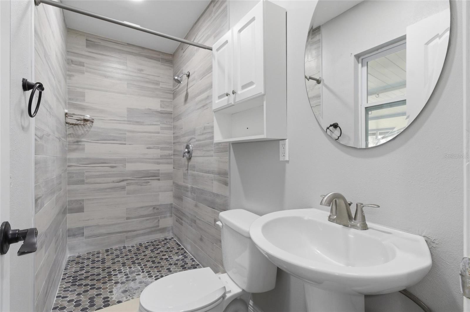 8609 CHINABERRY DRIVE, Tampa, FL 33637