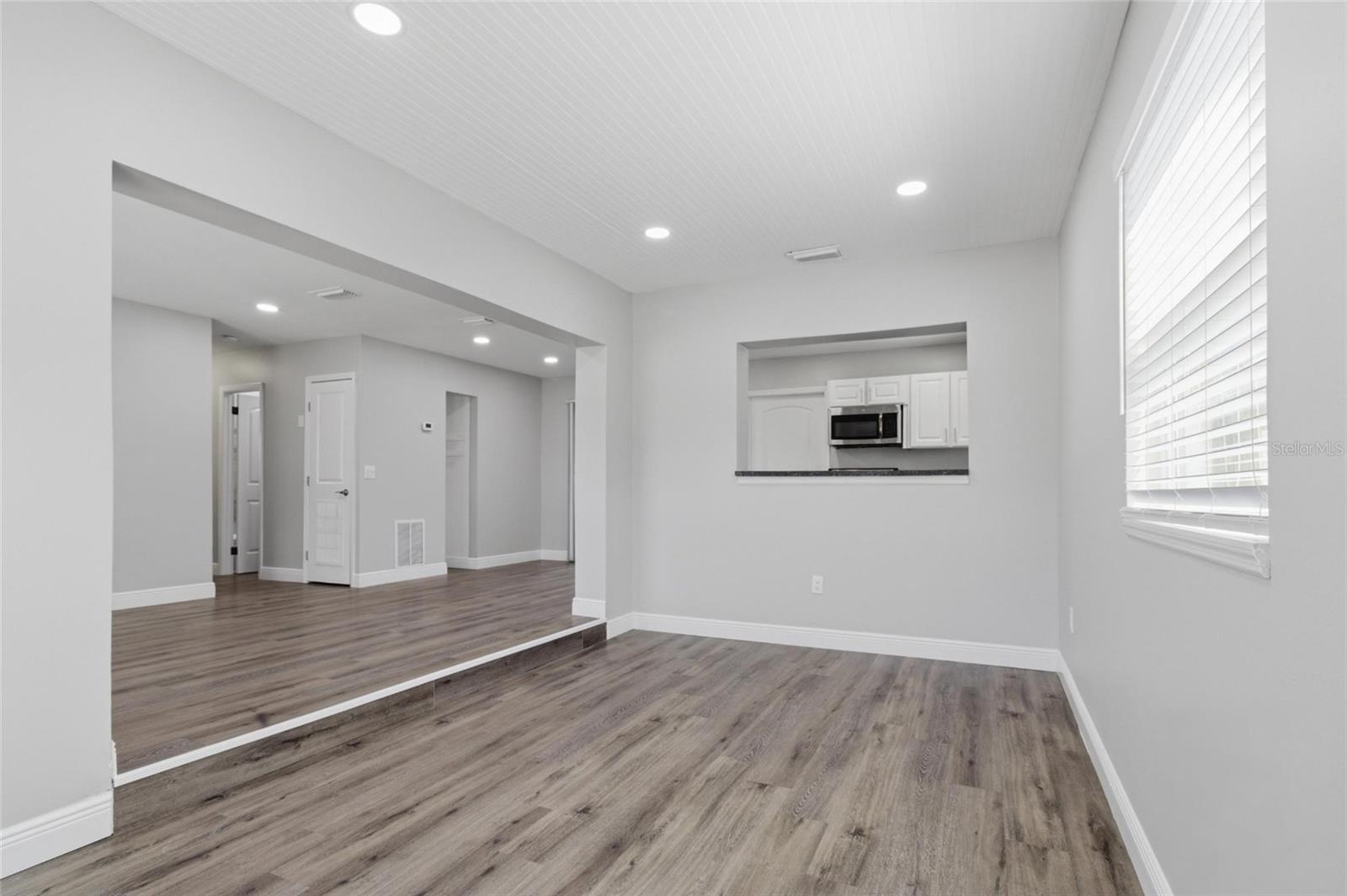 8609 CHINABERRY DRIVE, Tampa, FL 33637
