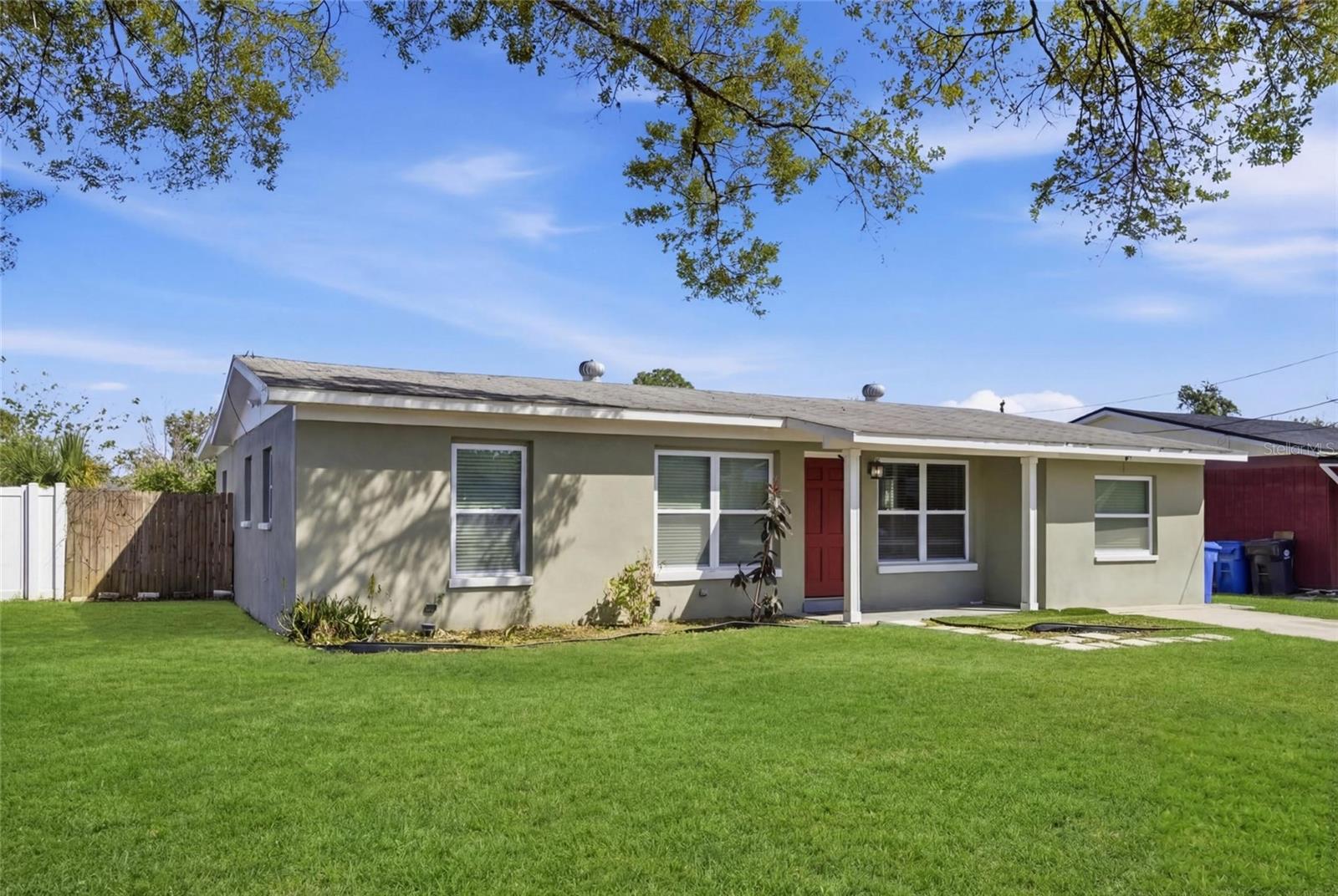 8609 CHINABERRY DRIVE, Tampa, FL 33637