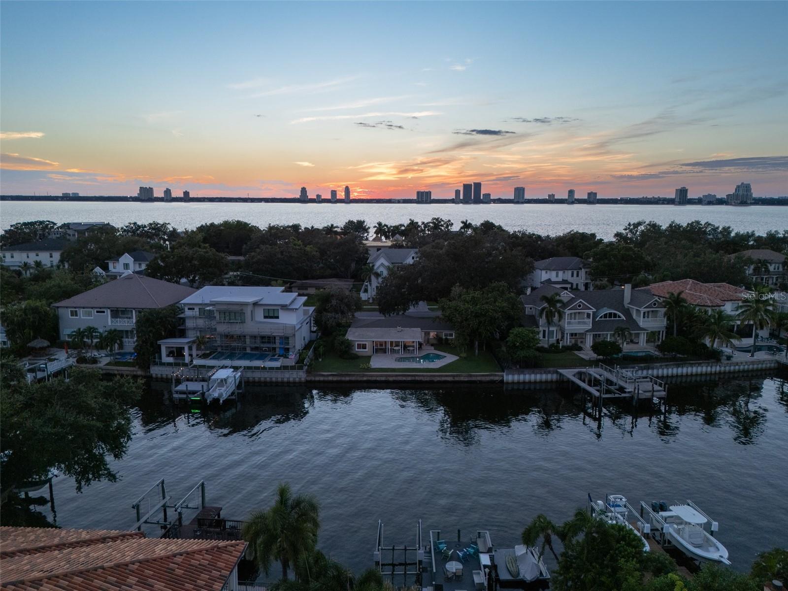 628 RIVIERA DRIVE, Tampa, FL 33606