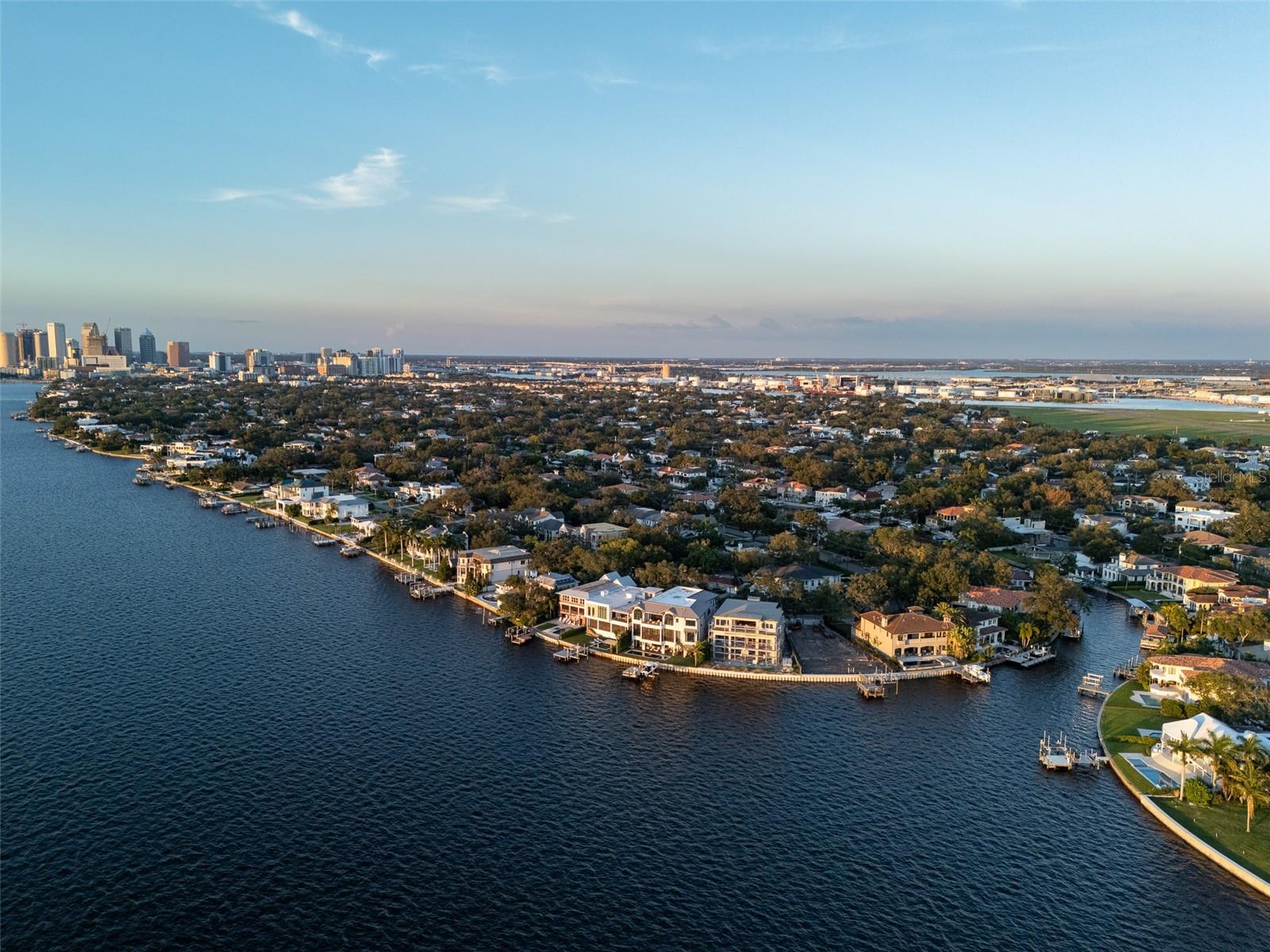 628 RIVIERA DRIVE, Tampa, FL 33606