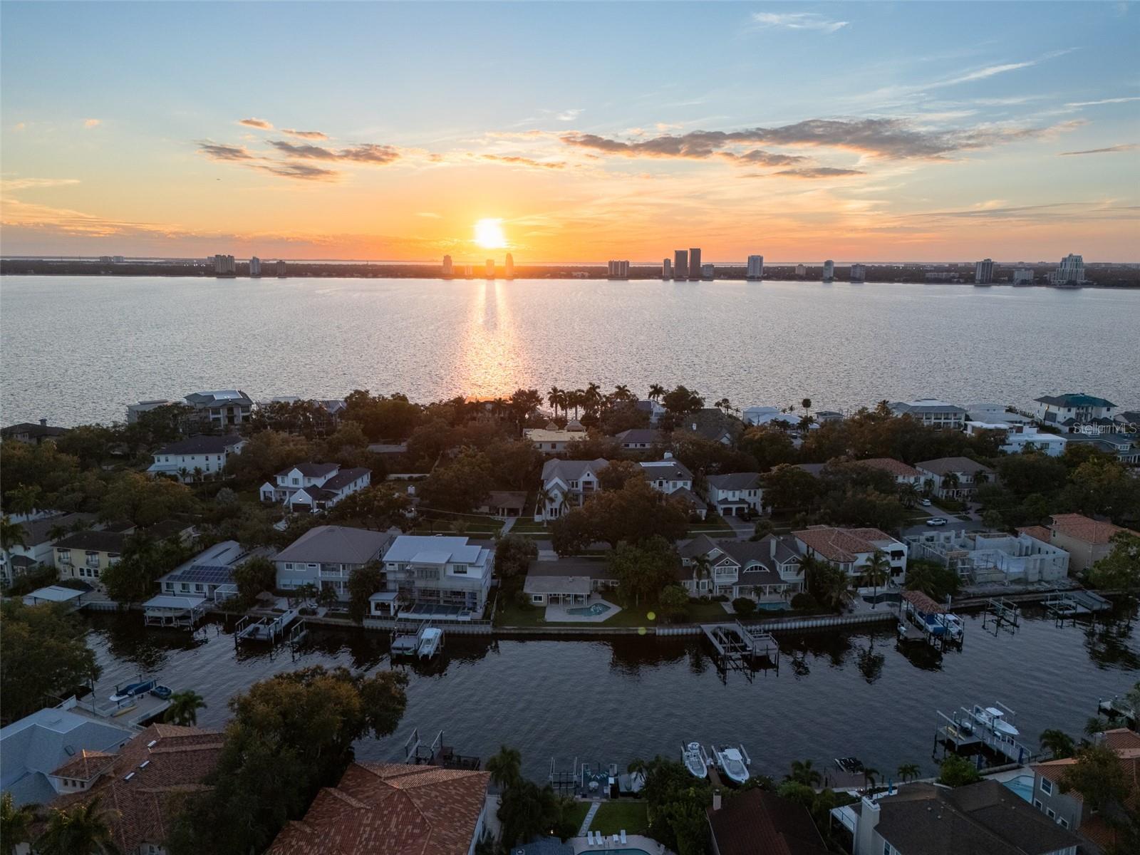 628 RIVIERA DRIVE, Tampa, FL 33606