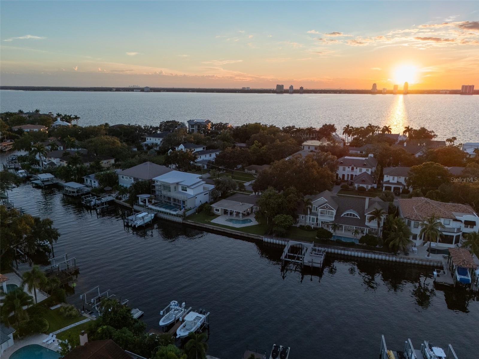 628 RIVIERA DRIVE, Tampa, FL 33606
