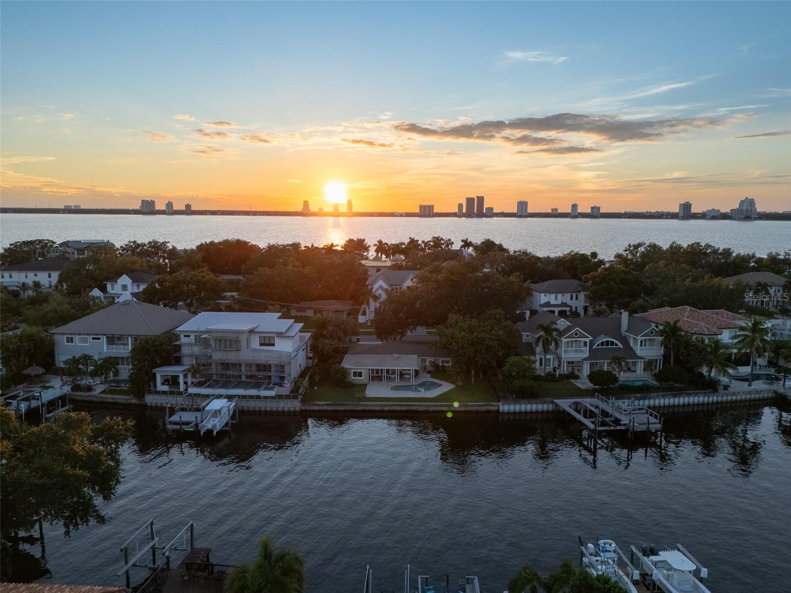 628 RIVIERA DRIVE, Tampa, FL 33606