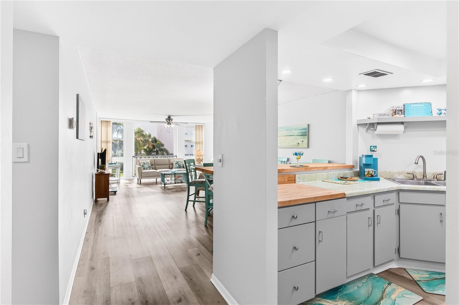 7400 SUN ISLAND DRIVE S, #203, South Pasadena, FL 33707