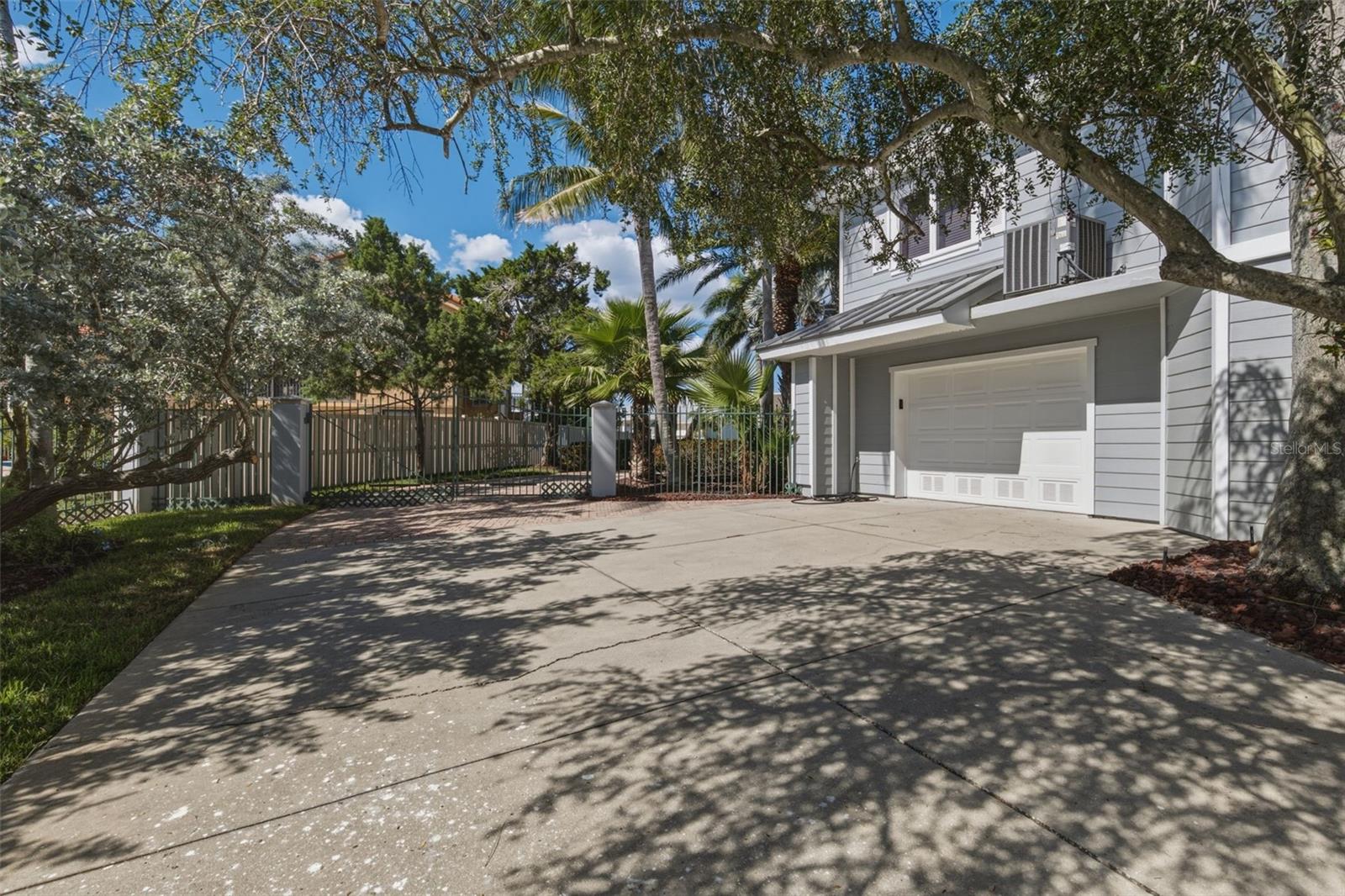 102 8TH STREET E, Tierra Verde, FL 33715