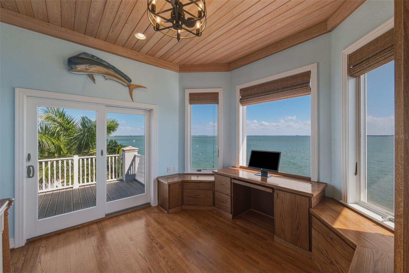 102 8TH STREET E, Tierra Verde, FL 33715