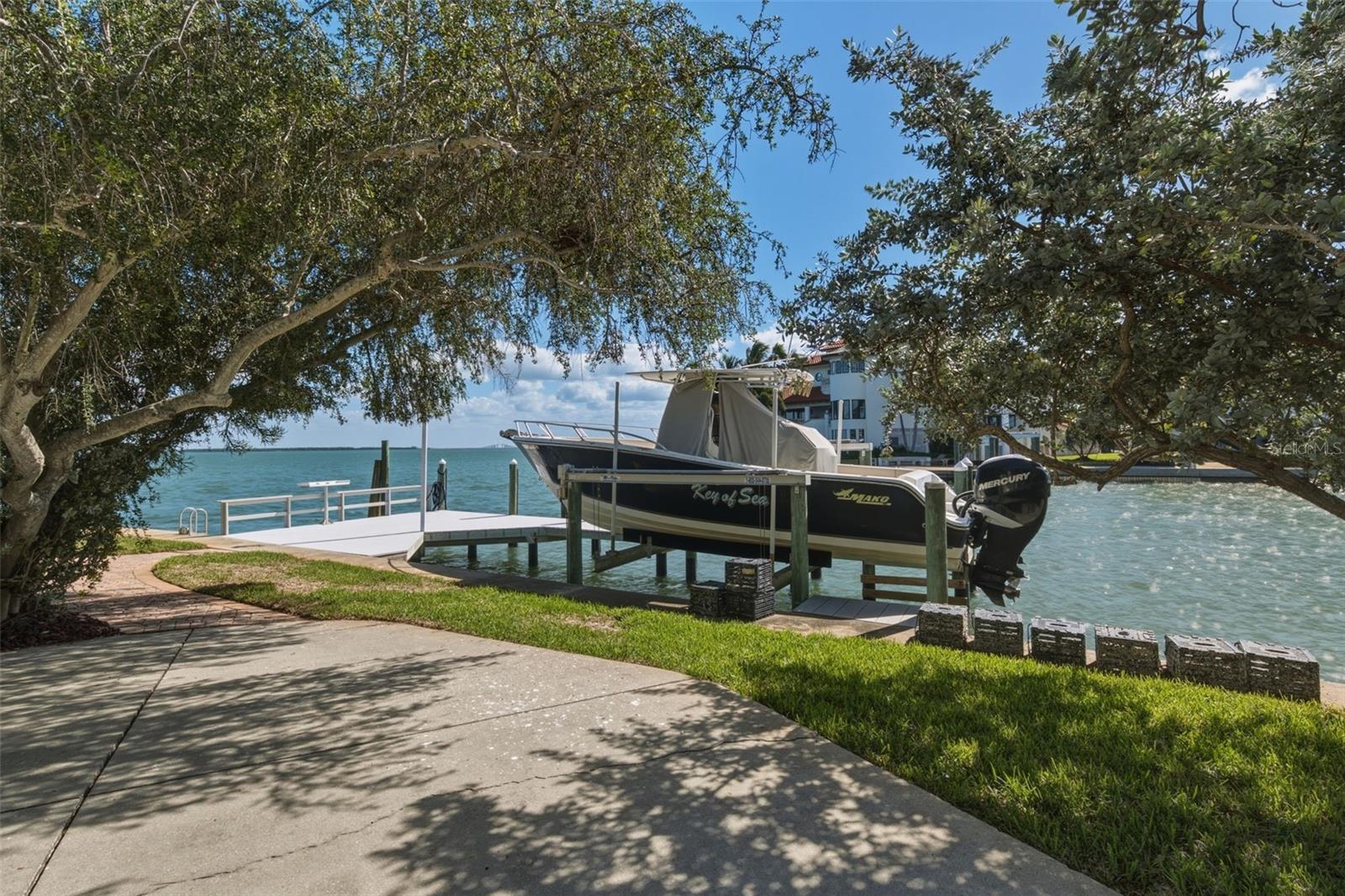102 8TH STREET E, Tierra Verde, FL 33715