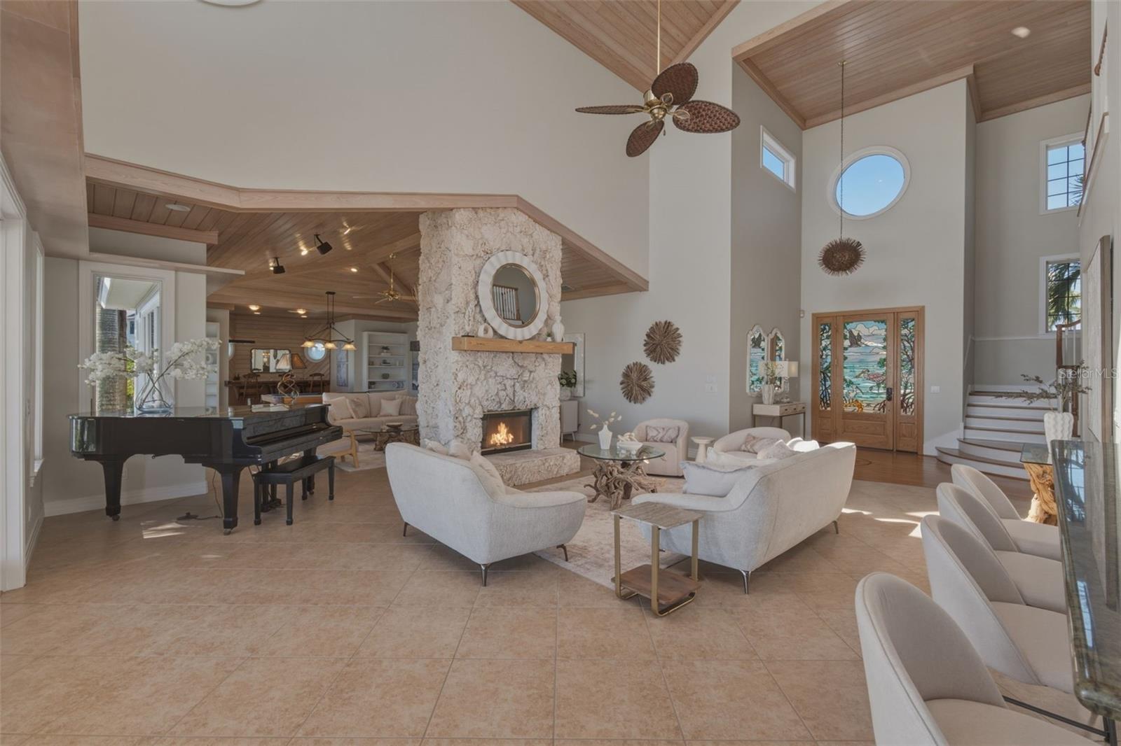 102 8TH STREET E, Tierra Verde, FL 33715