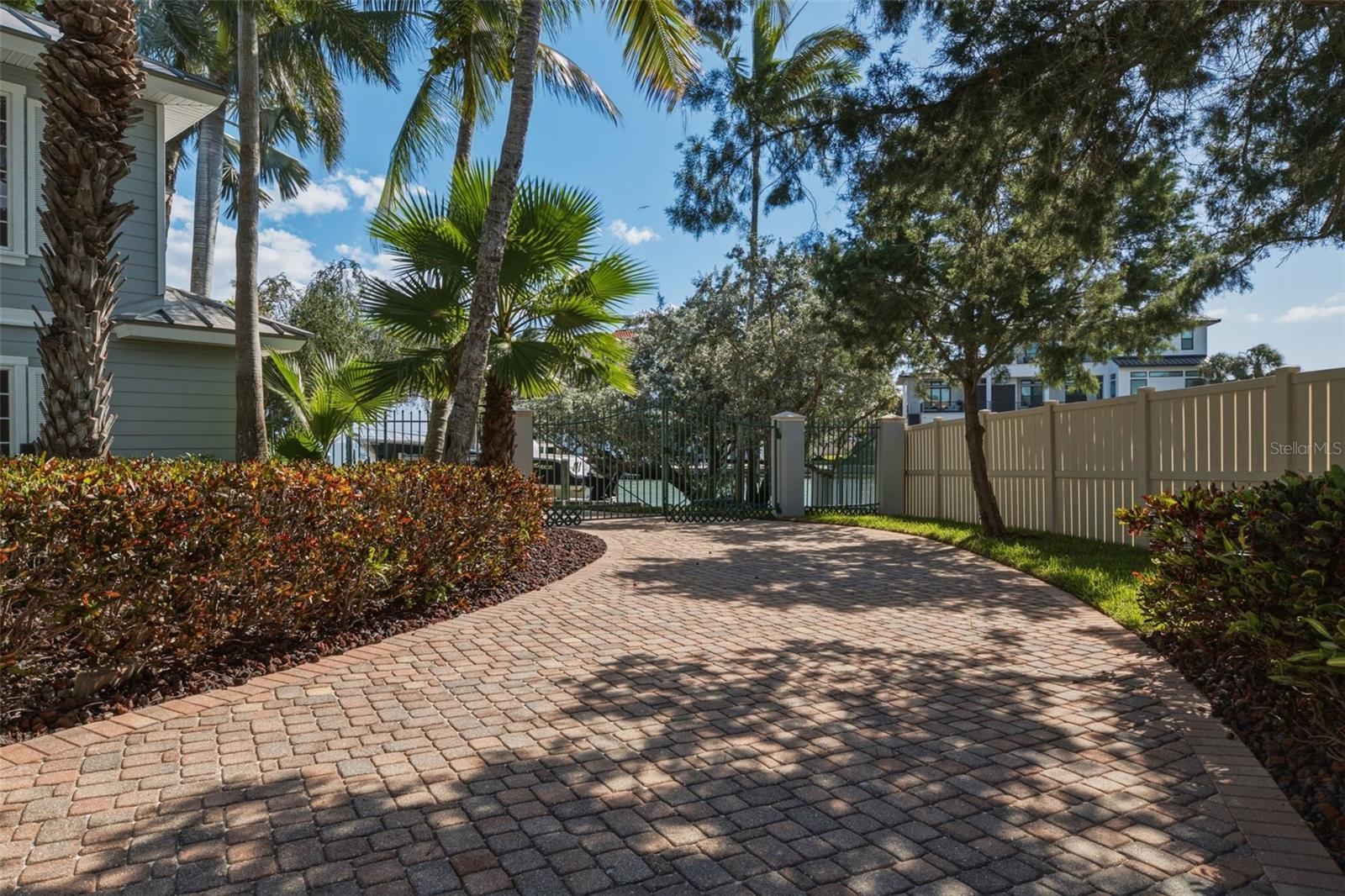 102 8TH STREET E, Tierra Verde, FL 33715